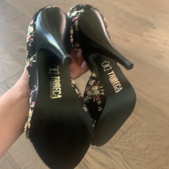 Vintage Kenneth Cole (Tribeca Production brand) open-toed stilettos. Size 9. - Picture 6 of 12